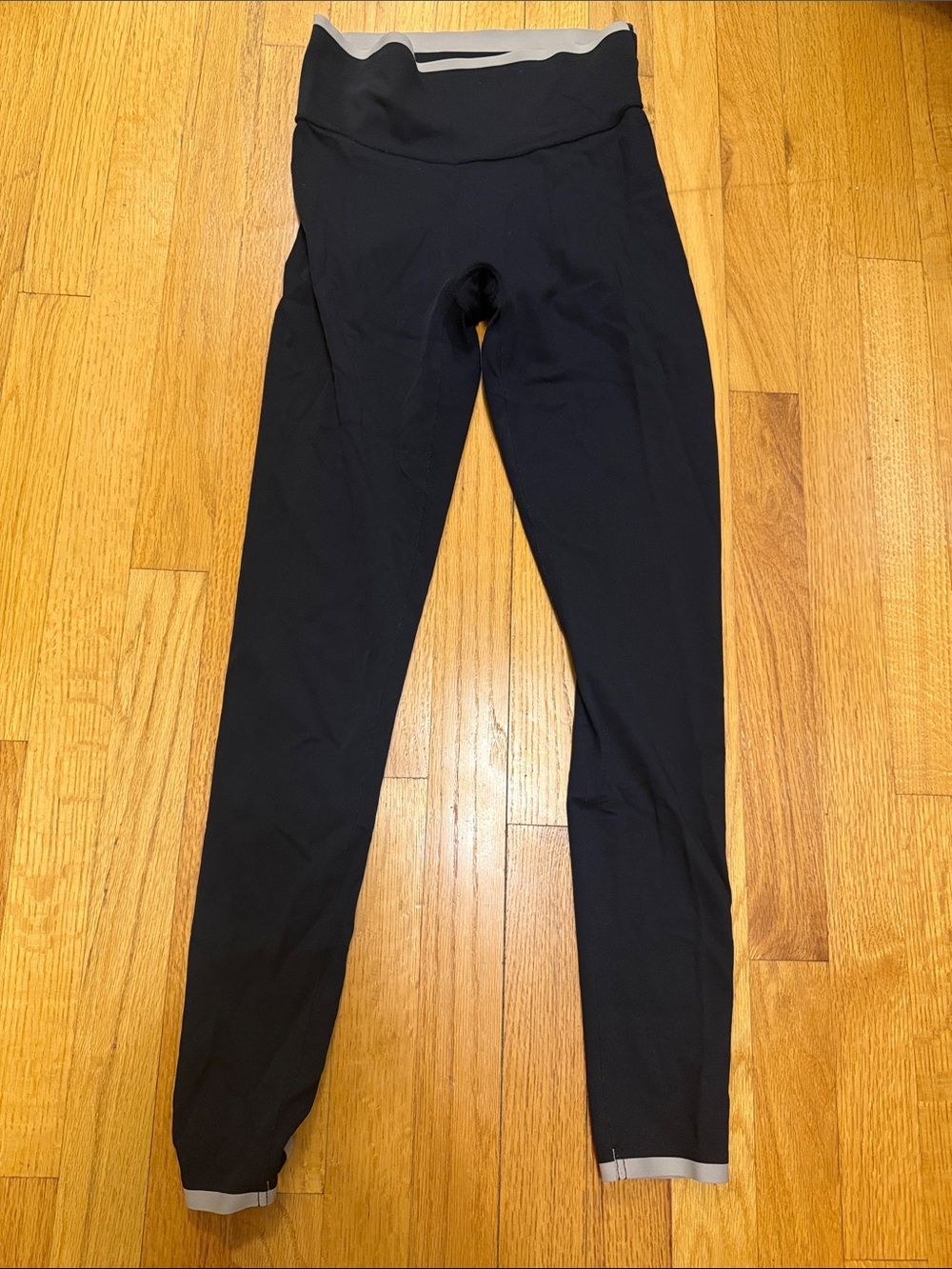 Victoria's Secret Black Ankle-Length Leggings with Gray Trim